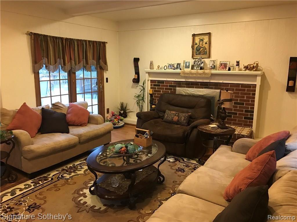 721 Abbey Court Rochester Hills, MI 48307 - Photo 8 of 24