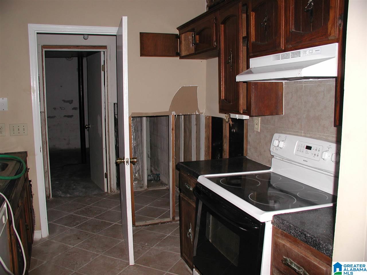 2429 Wine Ridge Drive Birmingham, AL 35244 - Photo 3 of 9