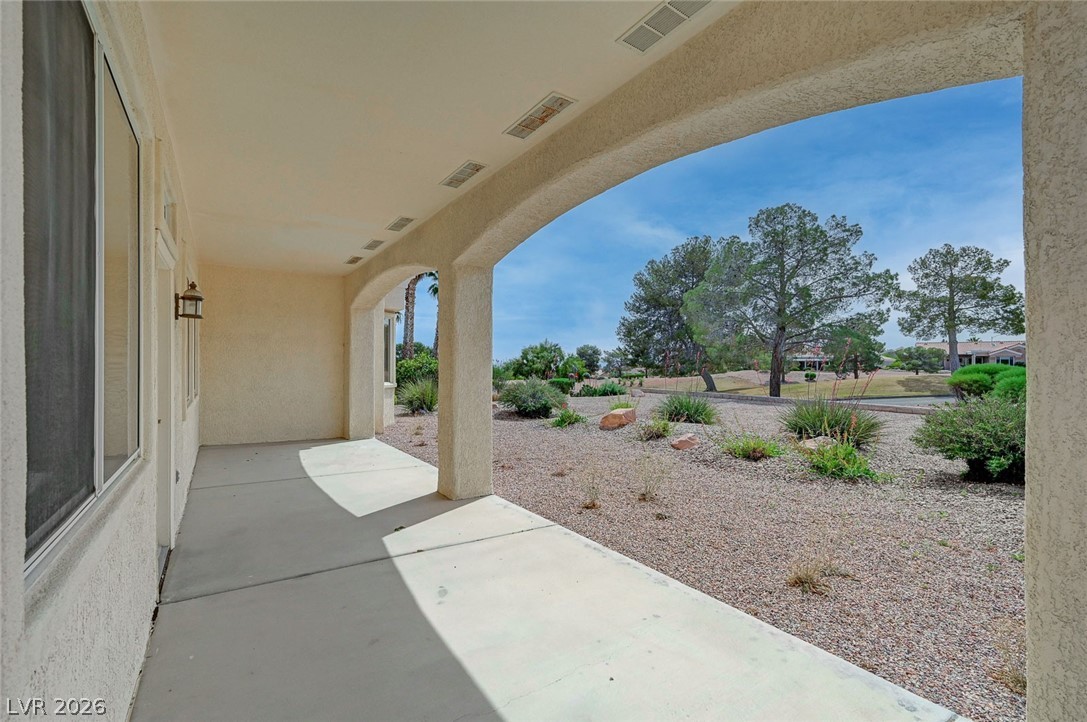 10121 Villa Ridge Drive Las Vegas, NV 89134 - Photo 6 of 81