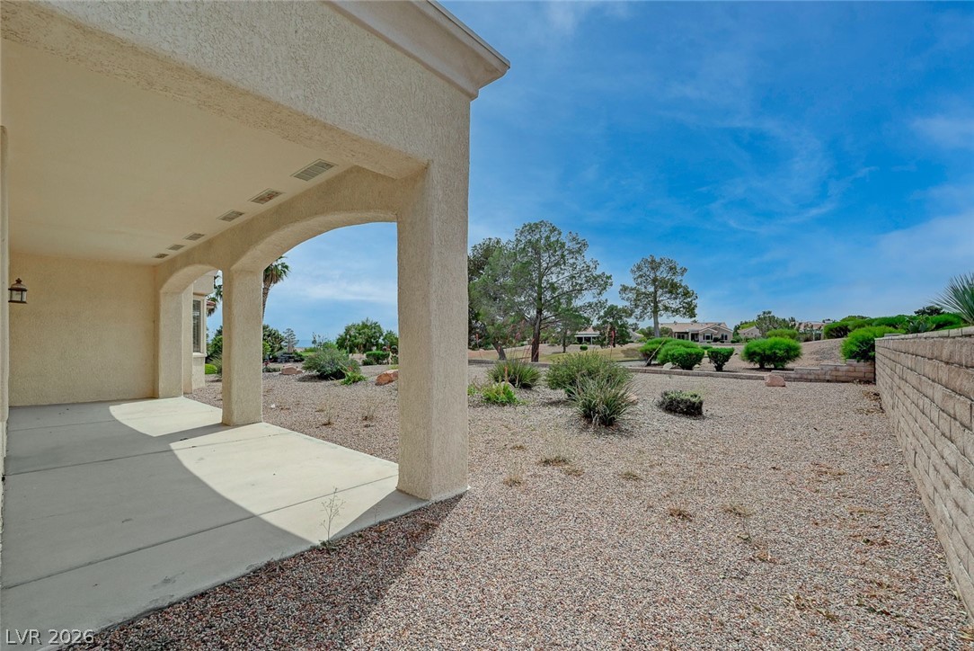 10121 Villa Ridge Drive Las Vegas, NV 89134 - Photo 8 of 81