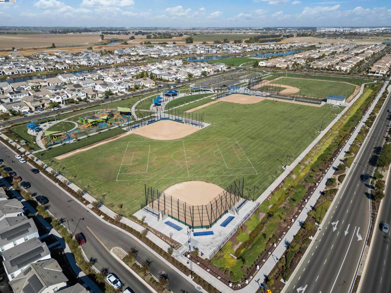 17500 Beachwood Road Lathrop, CA 95330 - Photo 73 of 78 a view of a city from a terrace
