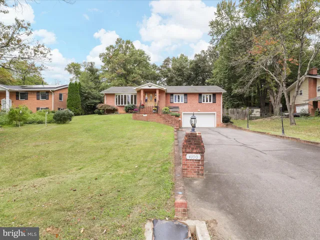 a picture of a field