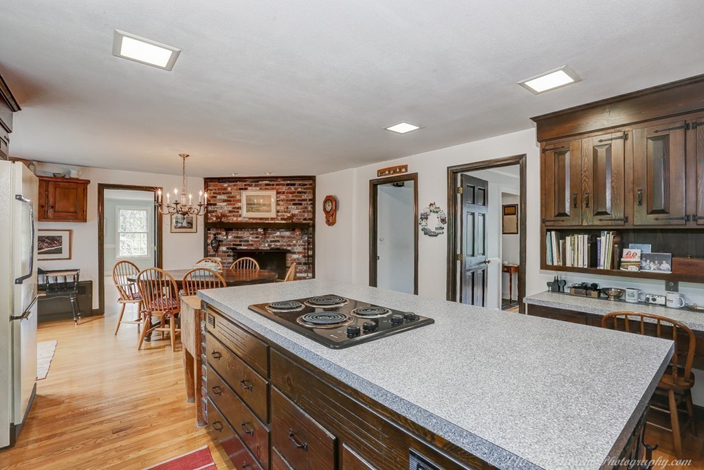 59 Wenham Road Topsfield, MA 01983 - Photo 6 of 29 Gallery Image 6
