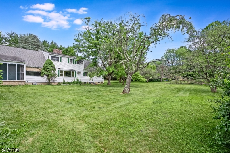19 Yardley Road Mendham, NJ 07945 - Photo 38 of 41