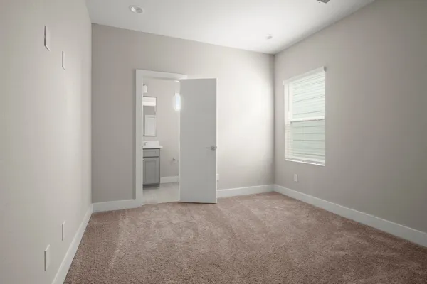 $2,095 | 8118 Esther Acres Lane, Houston, TX 77088