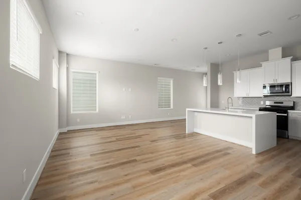 $2,095 | 8118 Esther Acres Lane, Houston, TX 77088