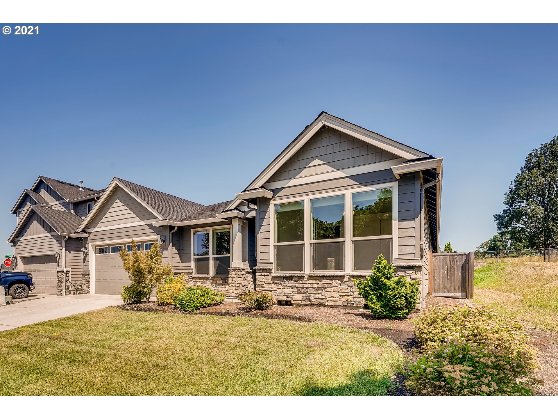1308 North 8th Way Ridgefield, WA 98642 - Photo 2 of 32
