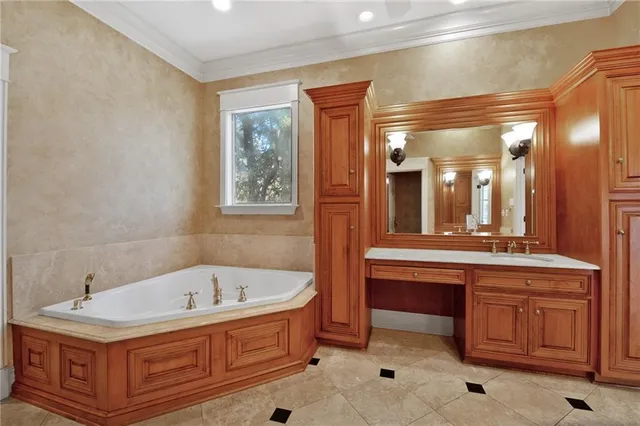 $1,200,000 | 10 Tupelo Trace, Mandeville, LA 70471