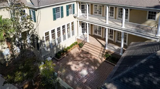 $1,200,000 | 10 Tupelo Trace, Mandeville, LA 70471