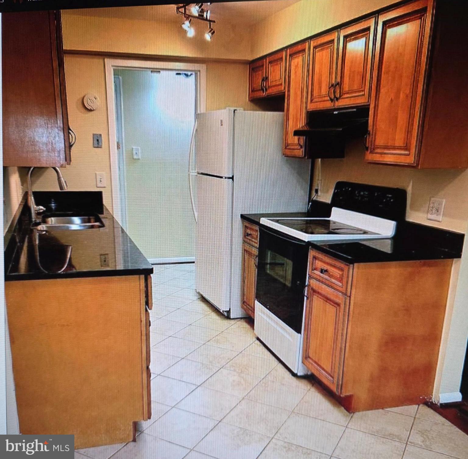 2226 Castle Rock Square, Unit 1B Reston, VA 20191 - Photo 3 of 23