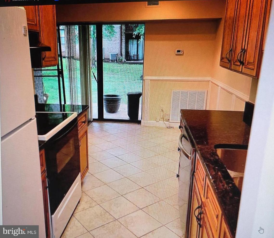 2226 Castle Rock Square, Unit 1B Reston, VA 20191 - Photo 4 of 23