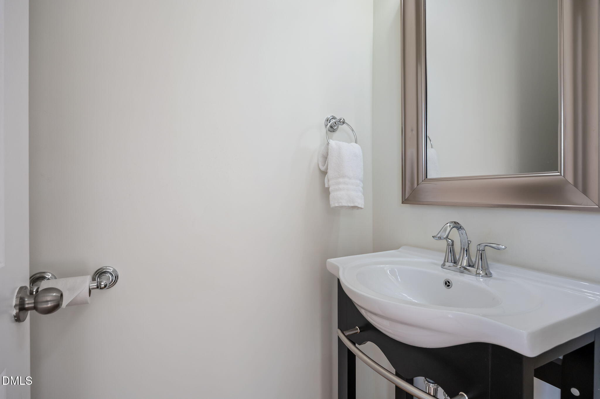 1426 Crafton Way Raleigh, NC 27607 - Photo 15 of 44 41-web-or-mls-IMG_1249