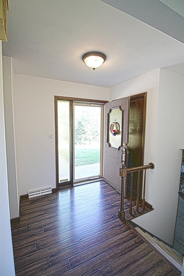 12612 North Gate Road Roscoe, IL 61073 - Photo 10 of 23 Gallery Image 10