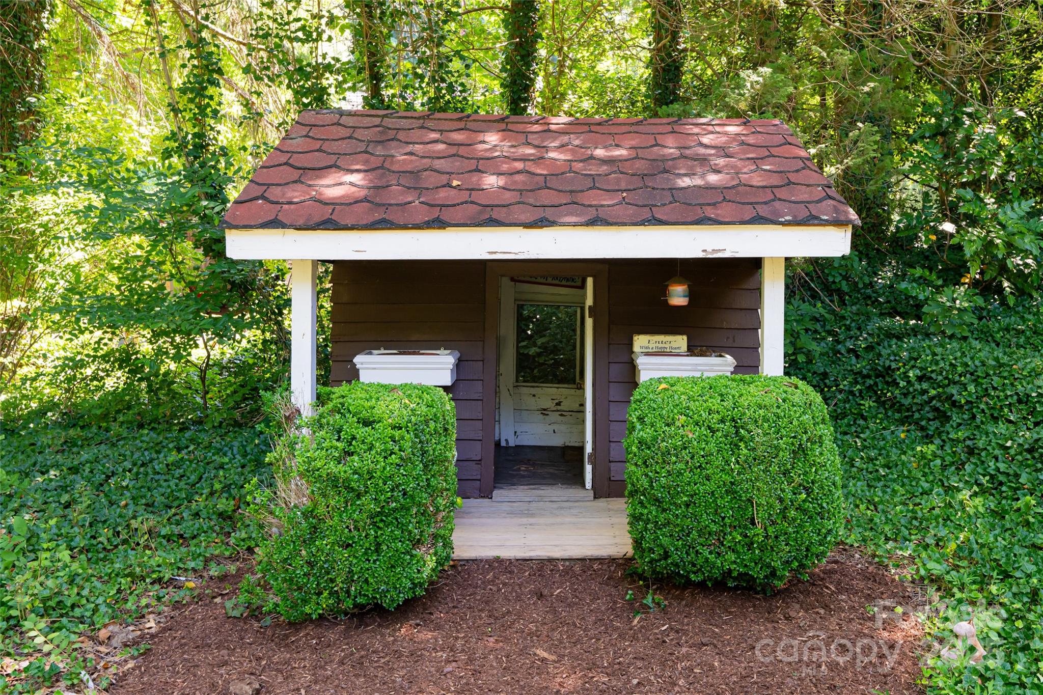 384 Vanderbilt Road Asheville, NC 28803 - Photo 8 of 44 Gallery Image 8