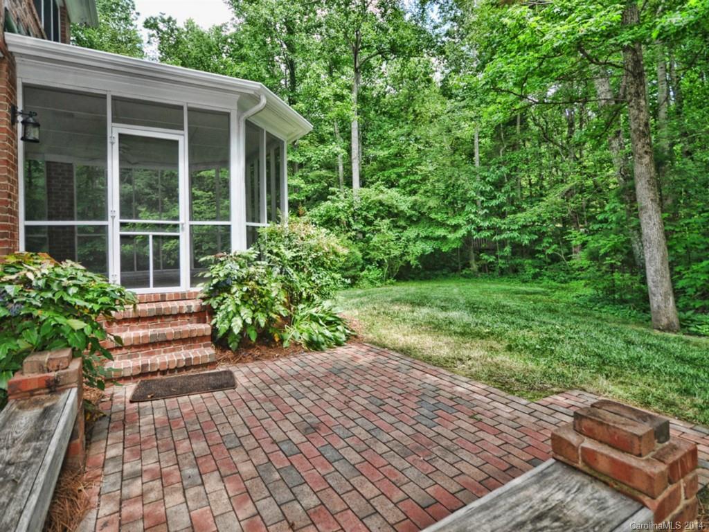 13504 Scanlan Way Davidson, NC 28036 - Photo 21 of 23 a view of a backyard with potted plants