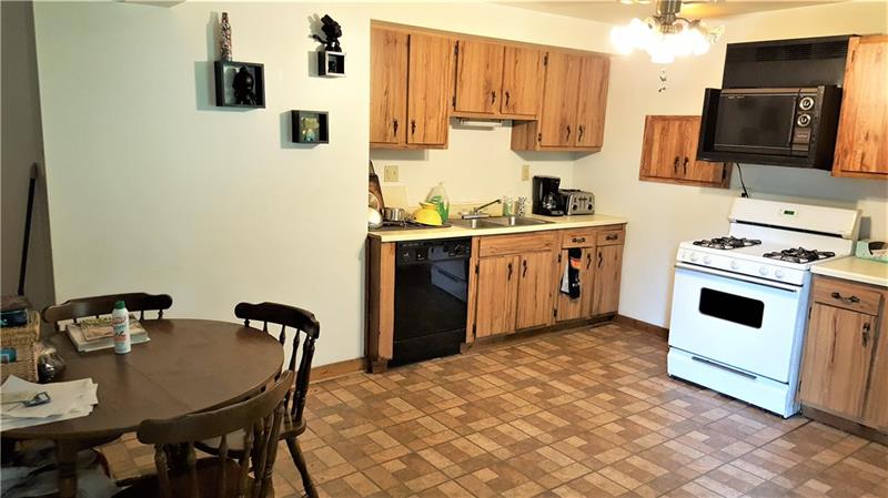 24 Walther Street McKees Rocks, PA 15136 - Photo 3 of 16 Gallery Image 3