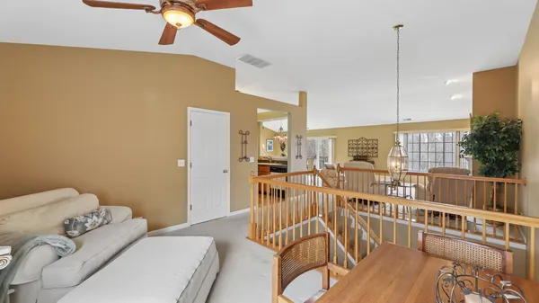 $372,500 | 628 King Court, Unit 628, East Dundee, IL 60118