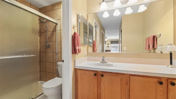 $372,500 | 628 King Court, Unit 628, East Dundee, IL 60118