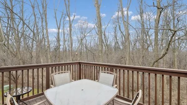 $372,500 | 628 King Court, Unit 628, East Dundee, IL 60118