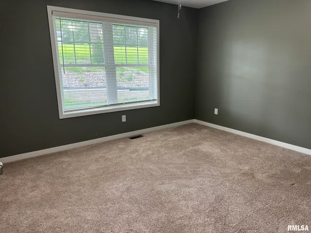 $2,600 | 18 Elmwood Drive, Blue Grass, IA 52726