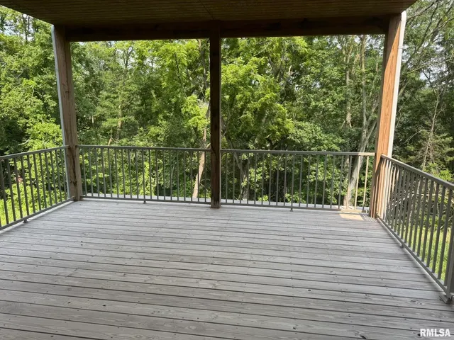 $2,600 | 18 Elmwood Drive, Blue Grass, IA 52726