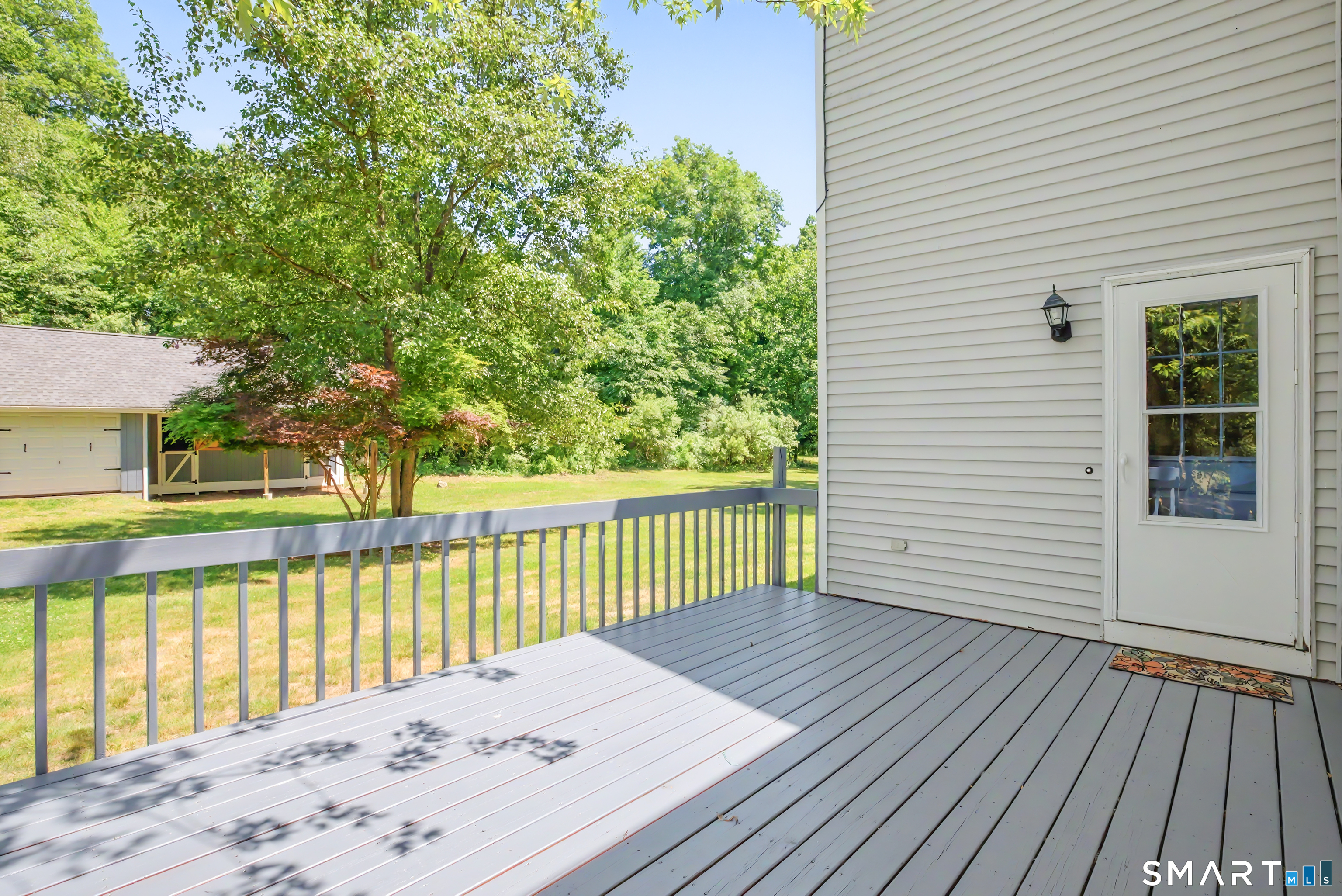 39 Greenbriar Road Oxford, CT 06478 - Photo 5 of 40