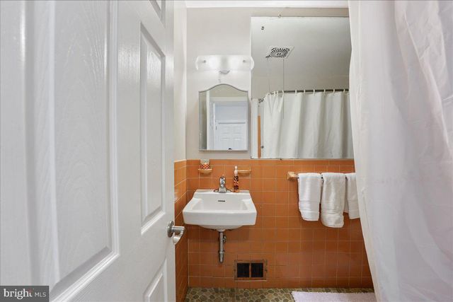 $585,000 | 1 Fawn Lane, Haverford, PA 19041