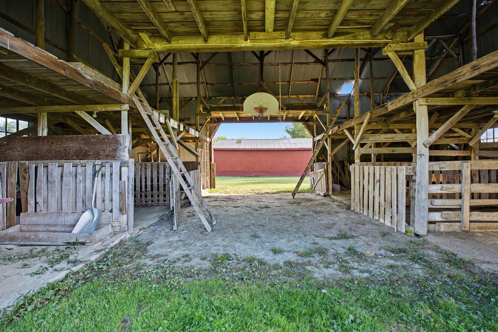 11951 Center Village Road Galena, OH 43021 - Photo 52 of 64 Barn