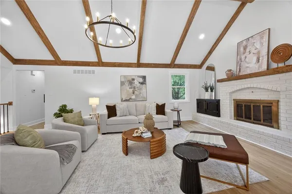 $425,000 | 608 Southwest Montgomery Avenue, Lee's Summit, MO 64081