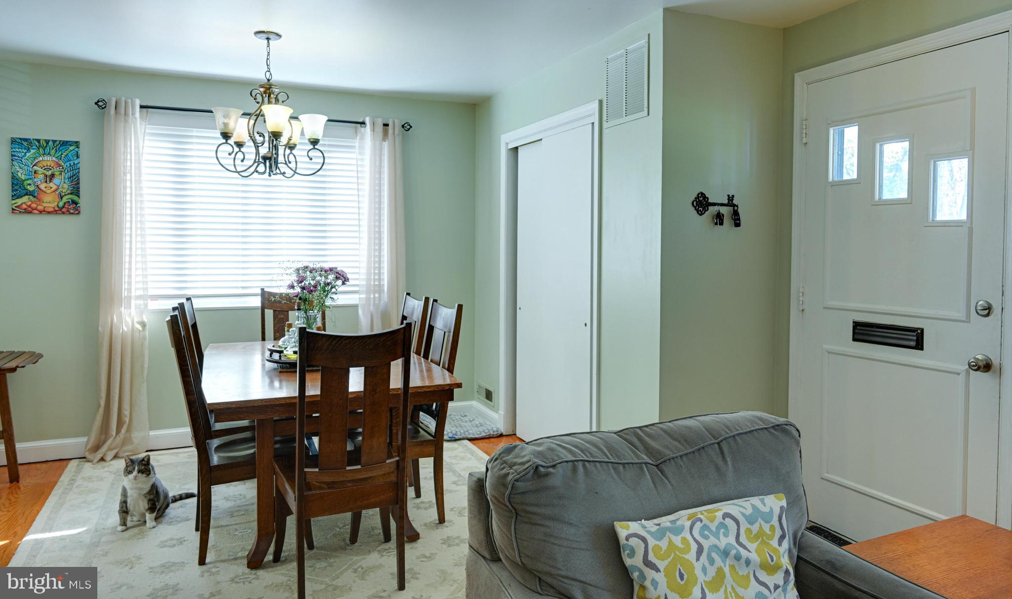 406 Belton Road Silver Spring, MD 20901 - Photo 5 of 36 Family room is open to dining room