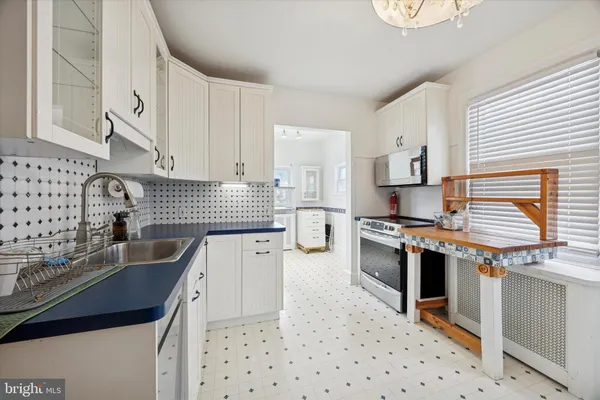 $2,650 | 74 Drexel Avenue, Lansdowne, PA 19050