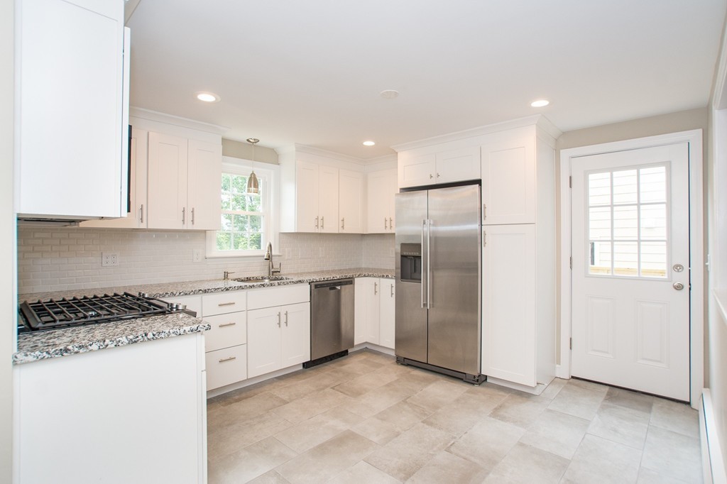 25 Virginia Road Waltham, MA 02453 - Photo 3 of 29 Gallery Image 3
