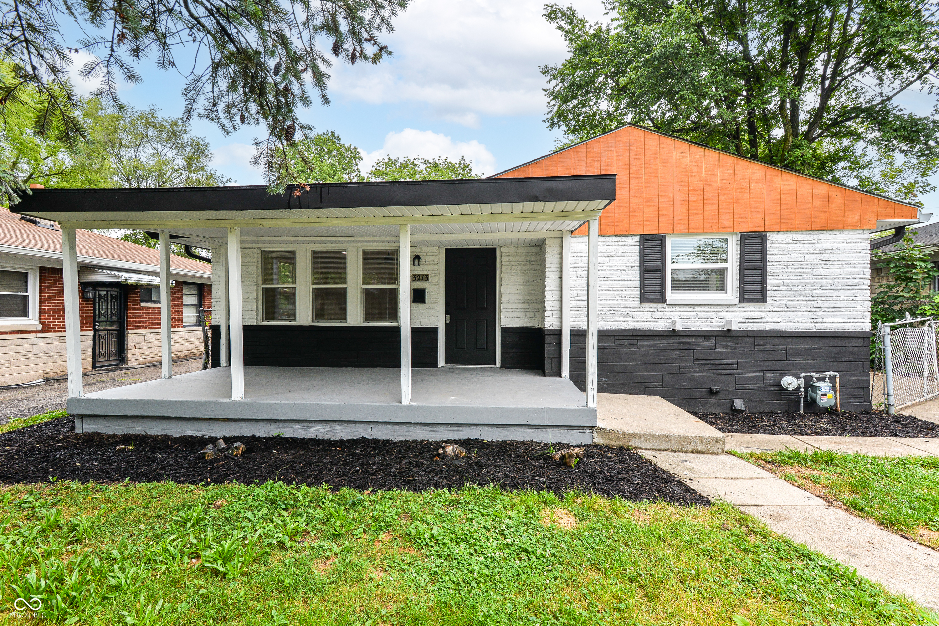 3213 North Riley Avenue Indianapolis, IN 46218 - Photo 1 of 28 Gallery Image 1