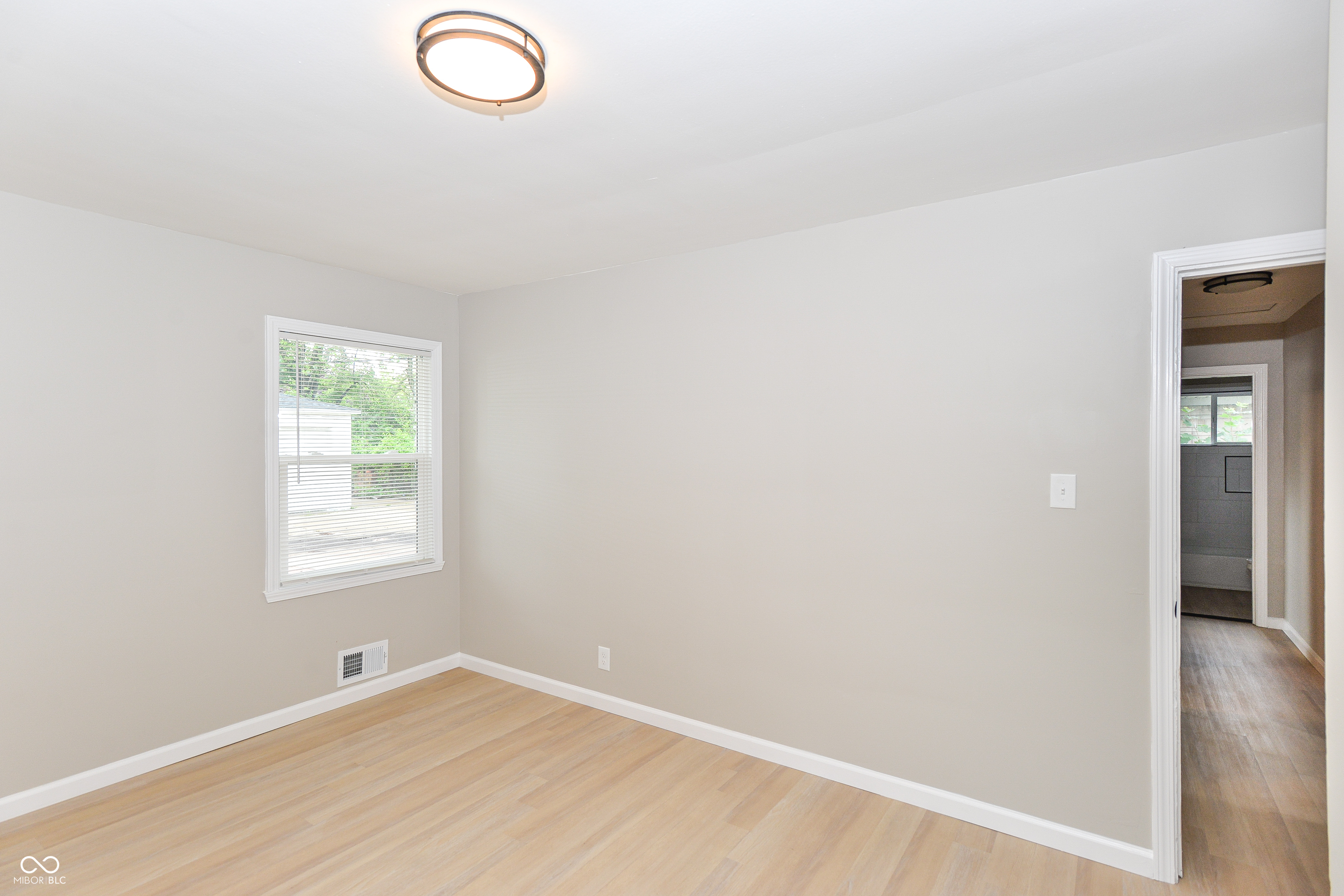 3213 North Riley Avenue Indianapolis, IN 46218 - Photo 10 of 28 Gallery Image 10