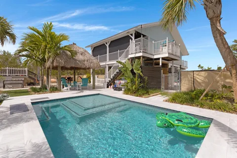 $1,299,900 | 3746 Park Avenue, Big Pine Key, FL 33043