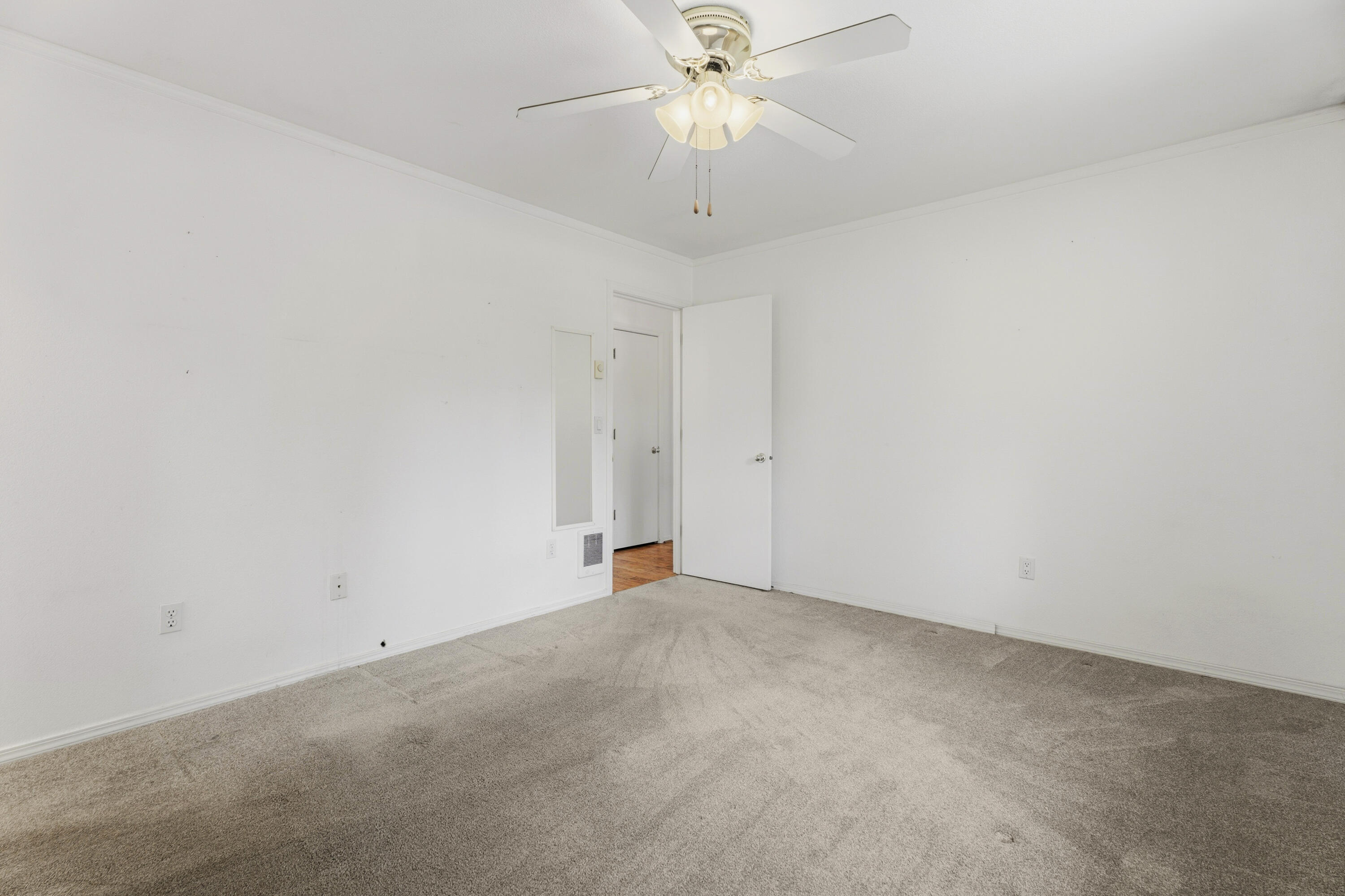 55885 Osprey Road Bend, OR 97707 - Photo 16 of 58 Carpet in the bedrooms.