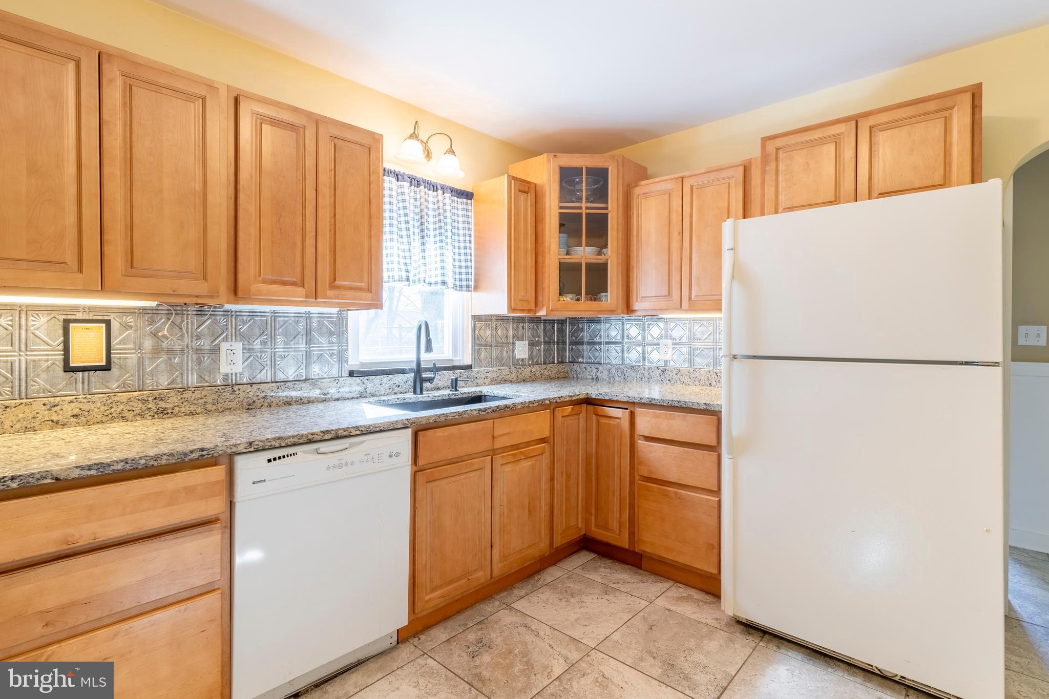 738 Falconer Road Joppa, MD 21085 - Photo 13 of 42 Kitchen with granite counters