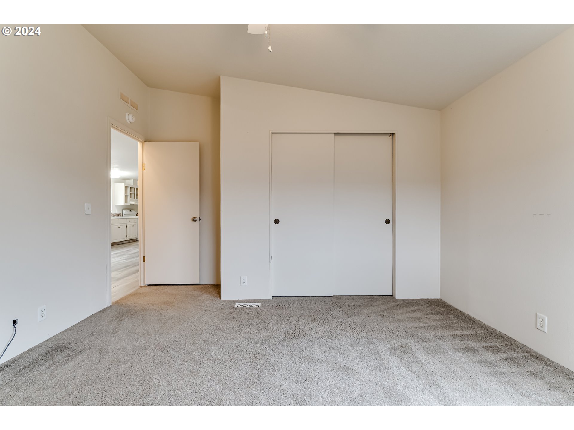 301 Smith Loop Springfield, OR 97478 - Photo 14 of 32 a view of an empty room