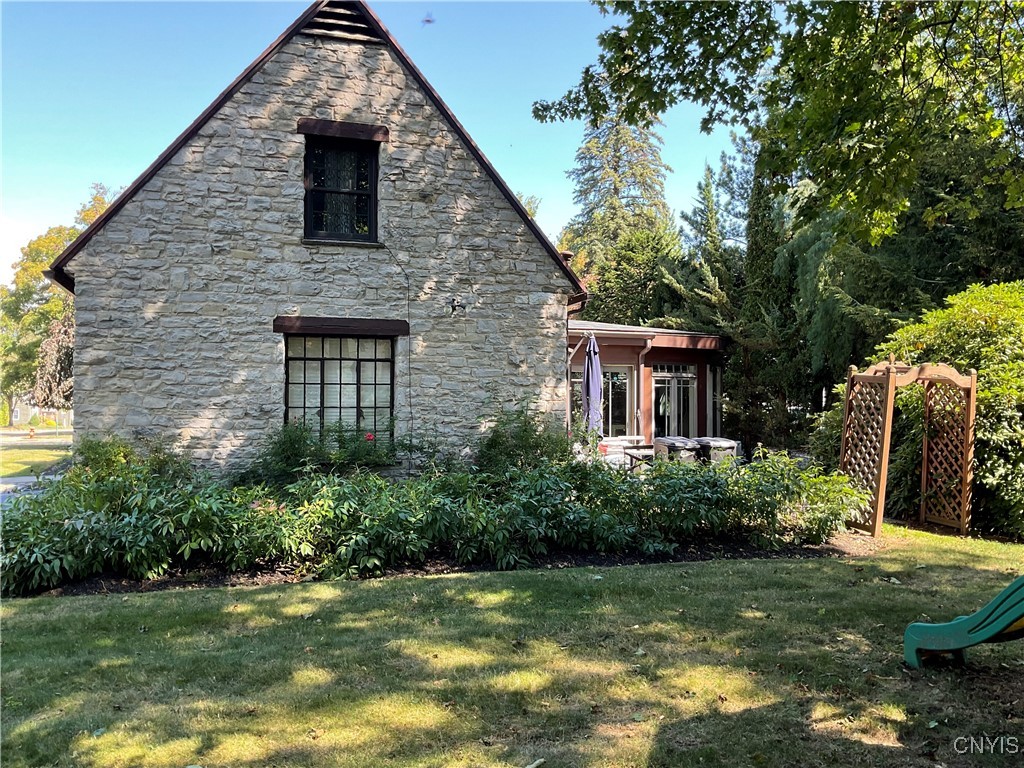 2653 Edgewood Road Utica, NY 13501 - Photo 8 of 40 Gallery Image 8