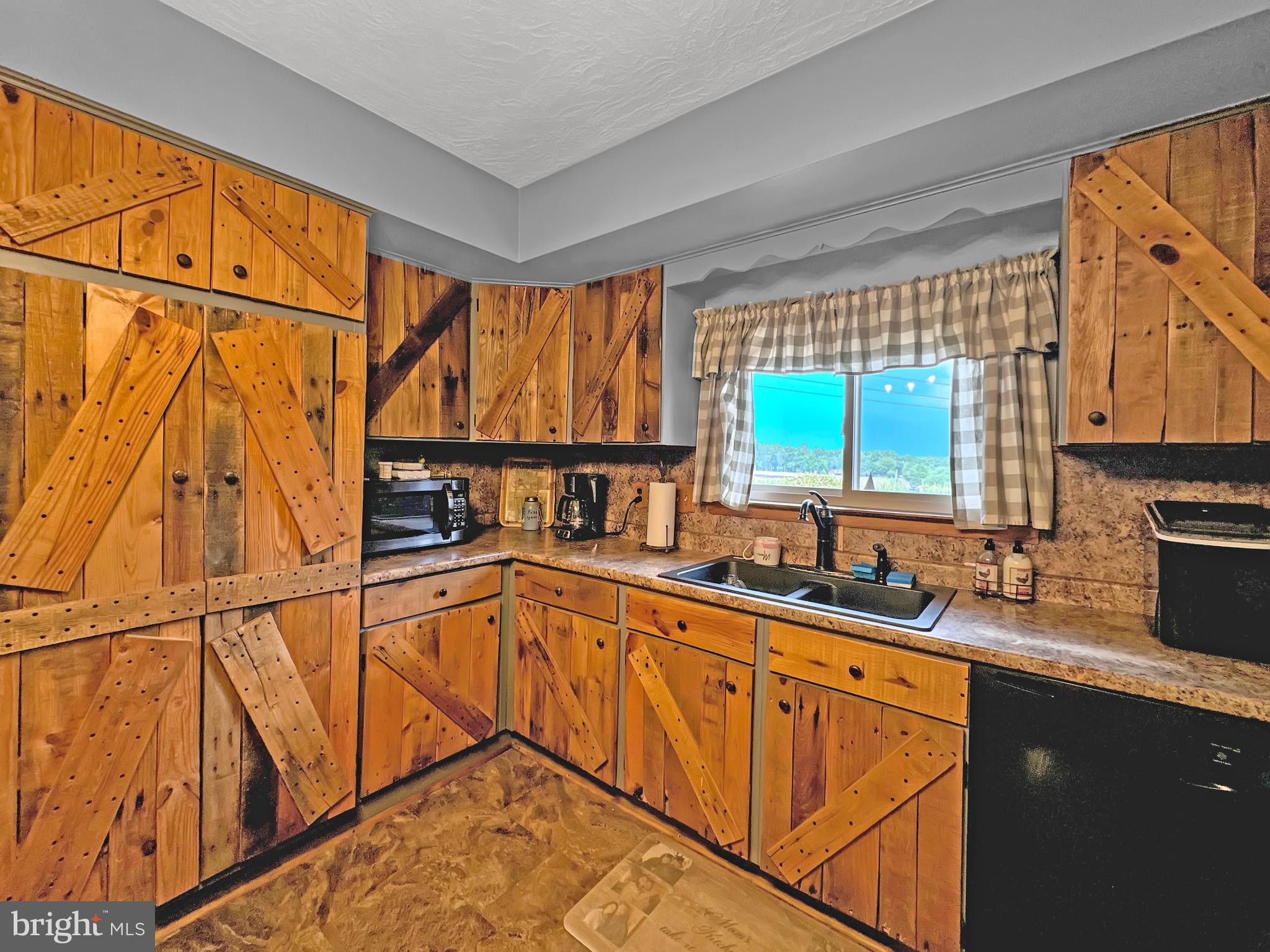 205 East Telegraph Road Airville, PA 17302 - Photo 6 of 42 Gallery Image 6