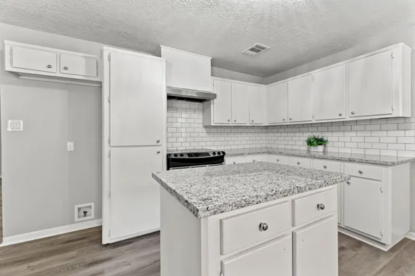 $1,650 | 601 Dogwood Trail, Conroe, TX 77316