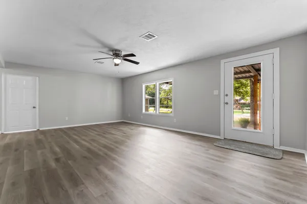 $1,650 | 601 Dogwood Trail, Conroe, TX 77316