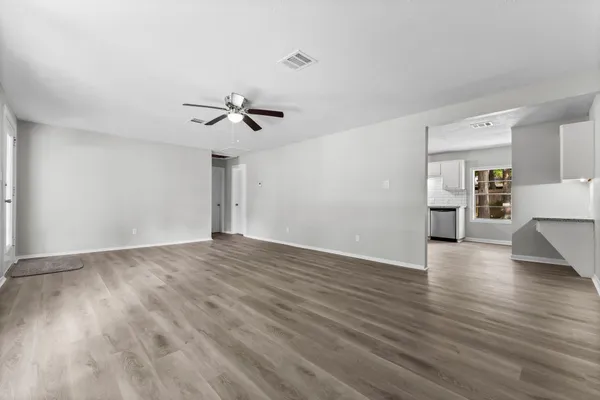 $1,650 | 601 Dogwood Trail, Conroe, TX 77316