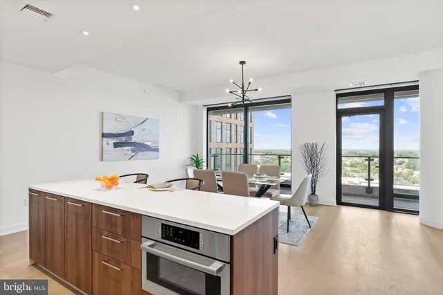 $1,320,000 | 1650 Silver Hill Drive, Unit 1206, McLean, VA 22102