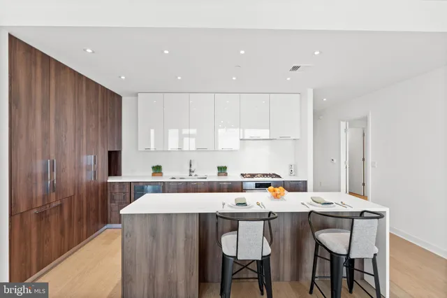 $1,320,000 | 1650 Silver Hill Drive, Unit 1206, McLean, VA 22102