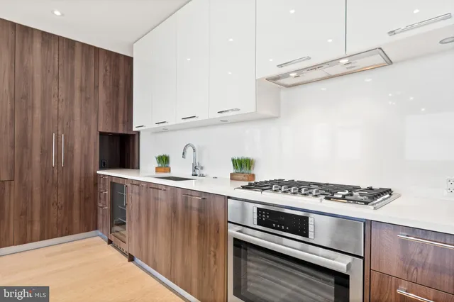 $1,320,000 | 1650 Silver Hill Drive, Unit 1206, McLean, VA 22102