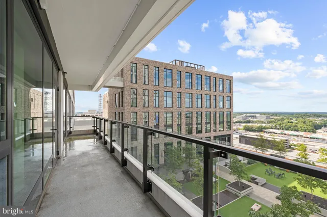 $1,320,000 | 1650 Silver Hill Drive, Unit 1206, McLean, VA 22102