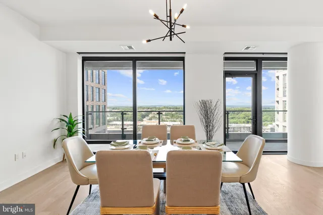 $1,320,000 | 1650 Silver Hill Drive, Unit 1206, McLean, VA 22102