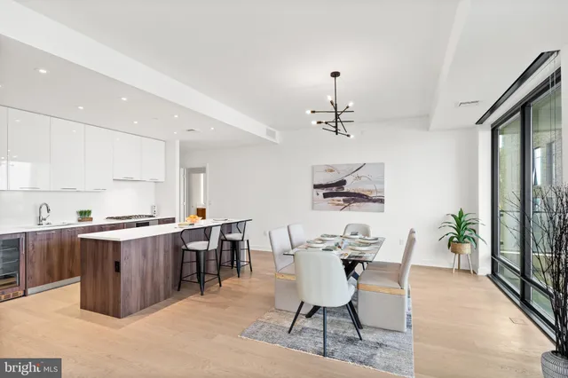 $1,320,000 | 1650 Silver Hill Drive, Unit 1206, McLean, VA 22102