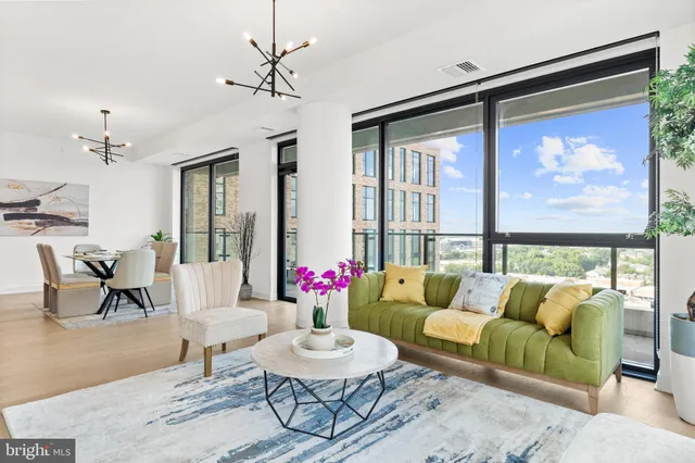 $1,320,000 | 1650 Silver Hill Drive, Unit 1206, McLean, VA 22102